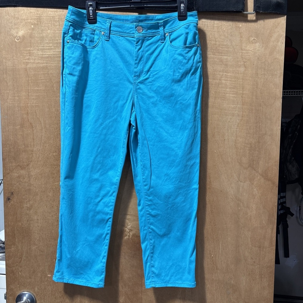 Chico's Platinum Turqouise Jean Capris sz 0.5 EUC